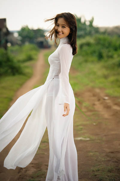 Cô dâu miền quê xinh xắn Như Thảo